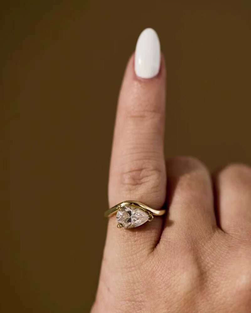 Princess Tear Pinky Ring
