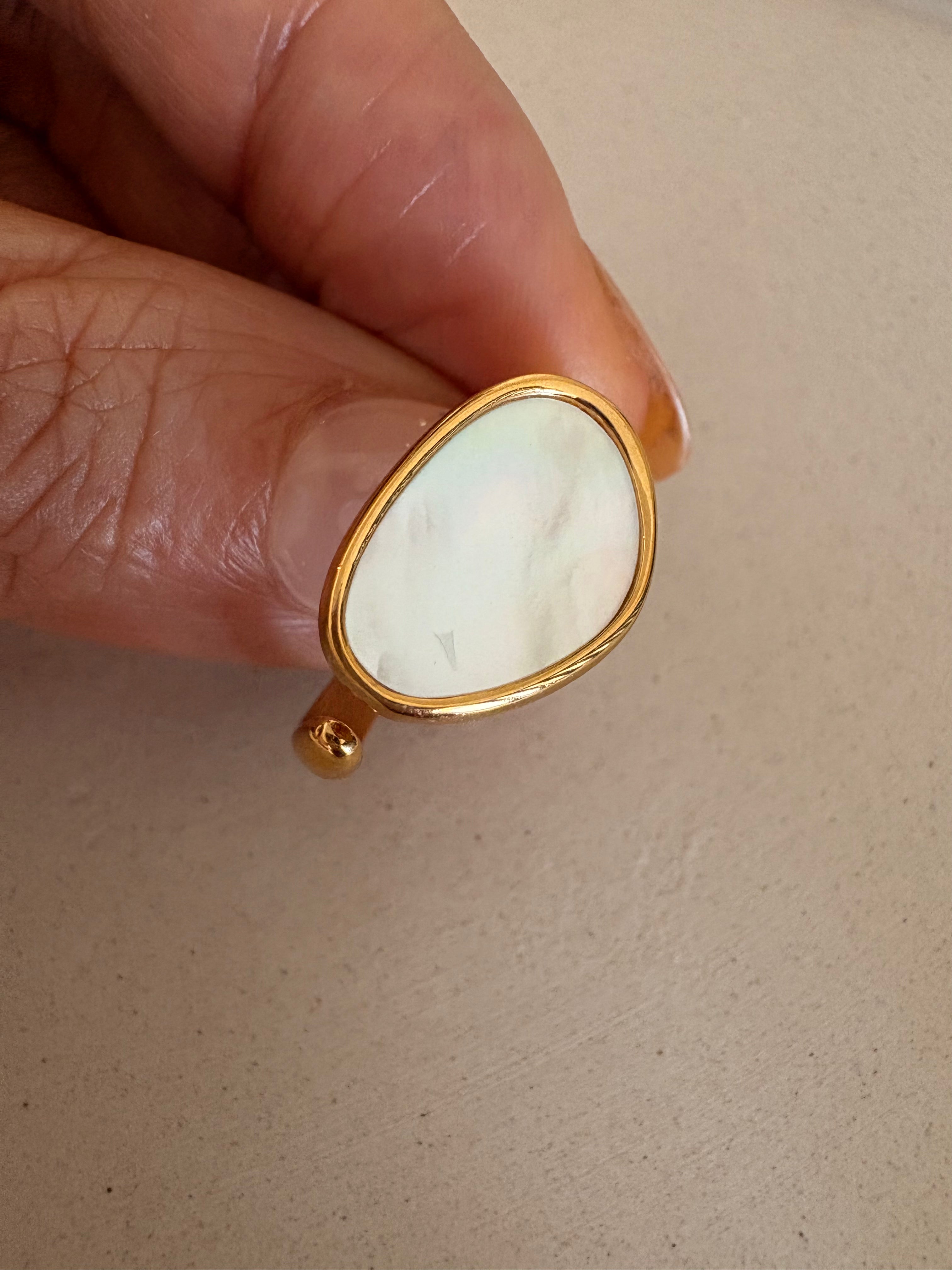 Lumi Shell Rings