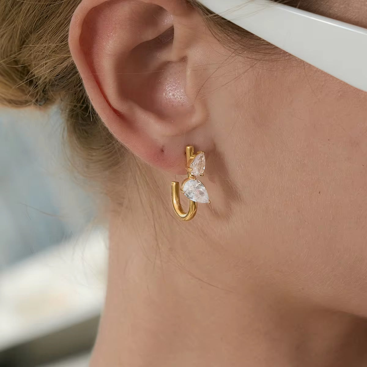 Lumiere U Shaped Hoops