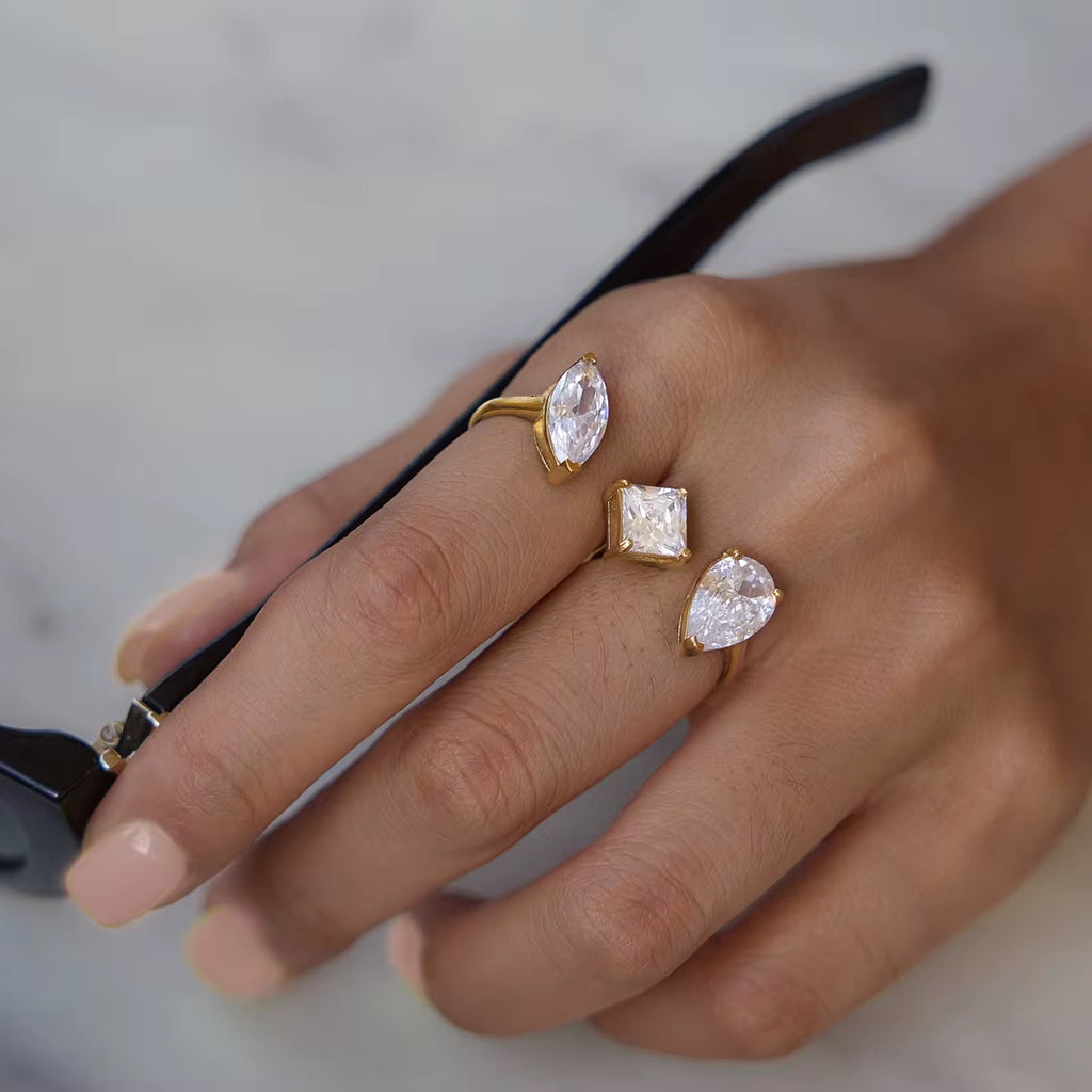 Glowmore Two-Finger Ring