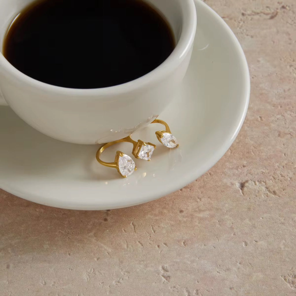 Glowmore Two-Finger Ring