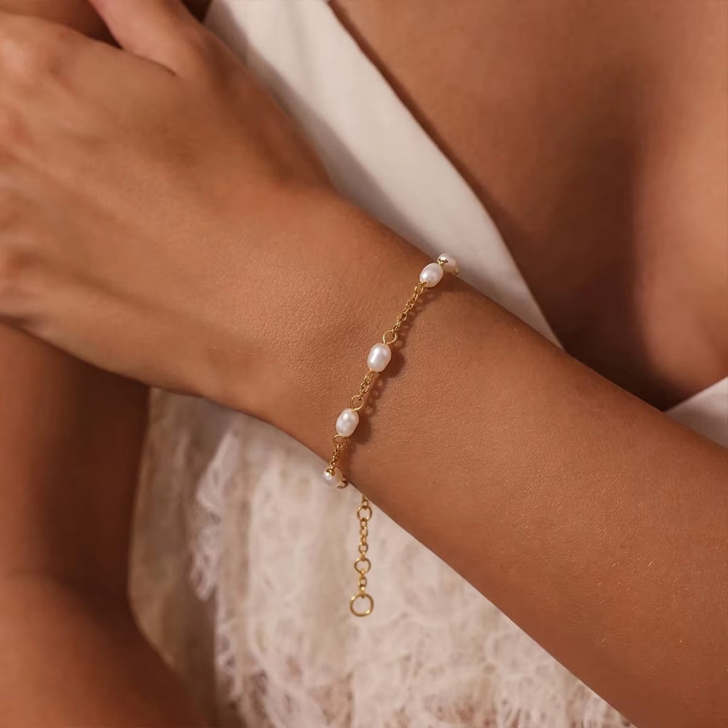 Muse Pearl Bracelet