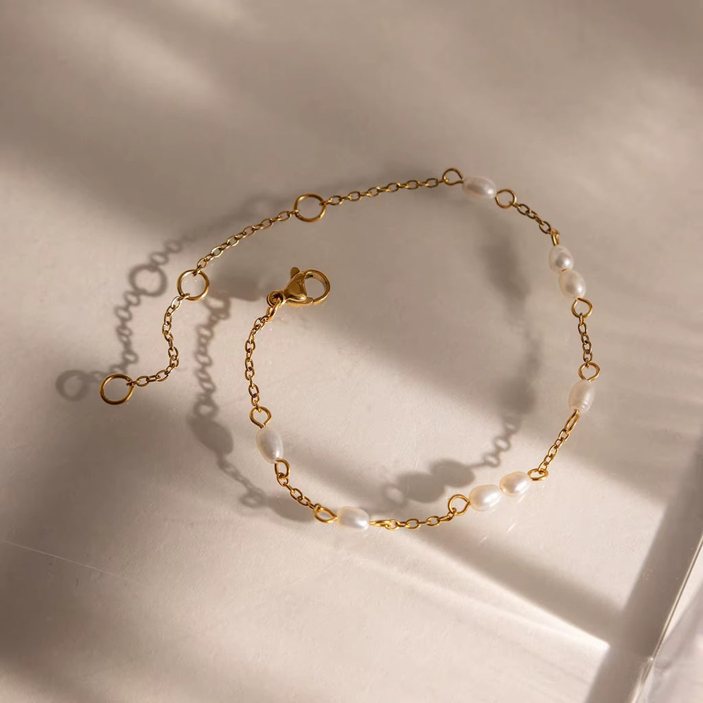 Muse Pearl Bracelet