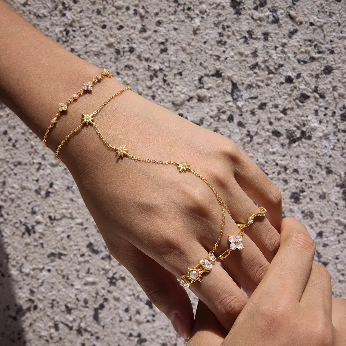 Starburst Handchain