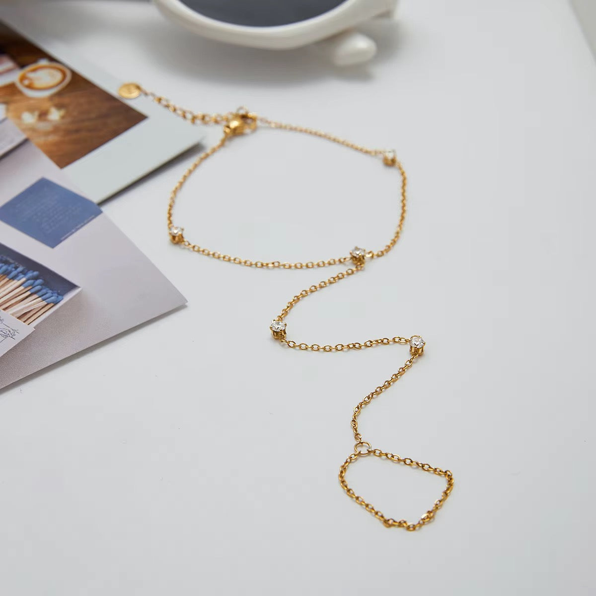 Dainty Handchain