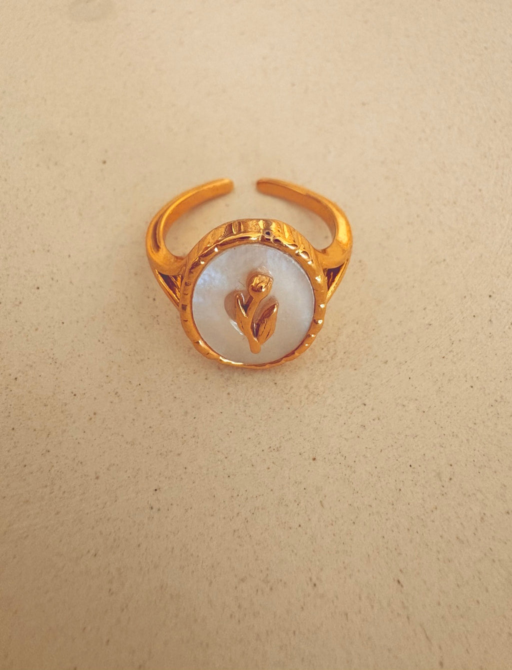 Tulip Shell Open Ring
