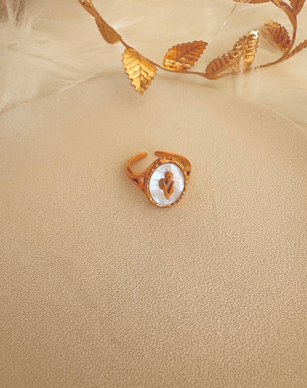 Tulip Shell Open Ring